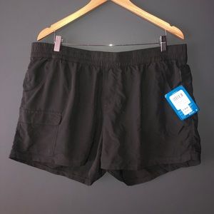NWT Columbia shorts size XL